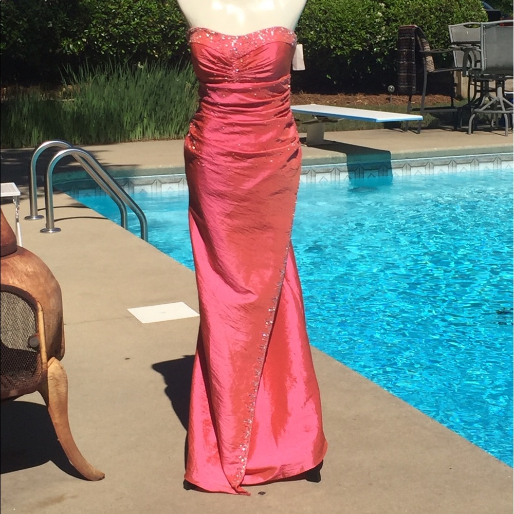 ❤️❤️LOVELY 'Flirt' formal gown